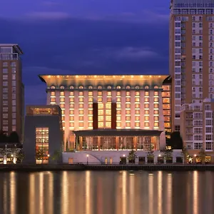 Canary Riverside Plaza ***** Londra